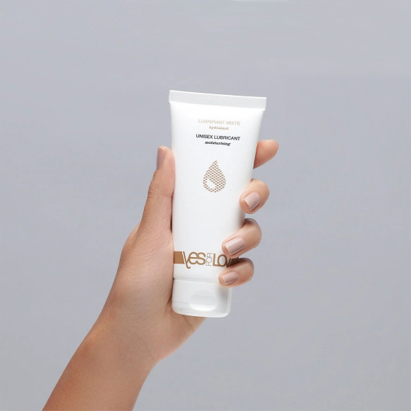 Интимный гель-смазка на водной основе YESforLOV Moisturising Intimate - 100 мл. Интимный гель-смазка на водной основе YESforLOV Moisturising Intimate - 100 мл.