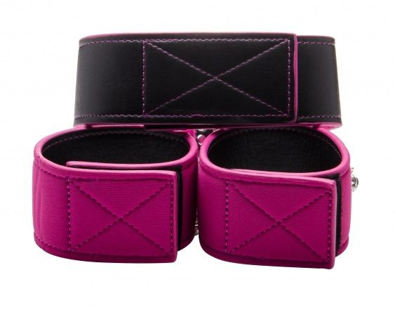 Чёрно-розовый двусторонний ошейник с наручниками Reversible Collar and Wrist Cuffs