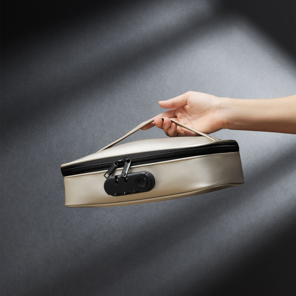 Золотистая сумочка для хранения игрушек Discreet Box Золотистая сумочка для хранения игрушек Discreet Box