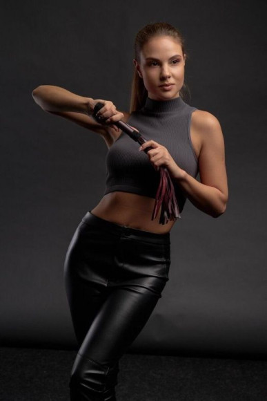 Бордовая плеть Maroon Leather Whip с гладкой ручкой - 45 см. Бордовая плеть Maroon Leather Whip с гладкой ручкой - 45 см.